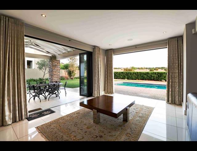 5 BEDROOM HOUSE FOR SALE IN COPPERLEAF ESTATE